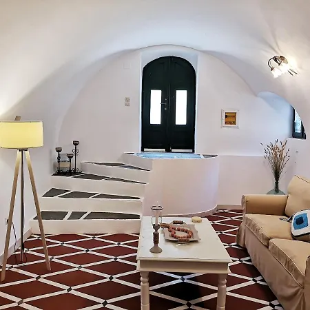 The Arch Feriehus Logothetianika