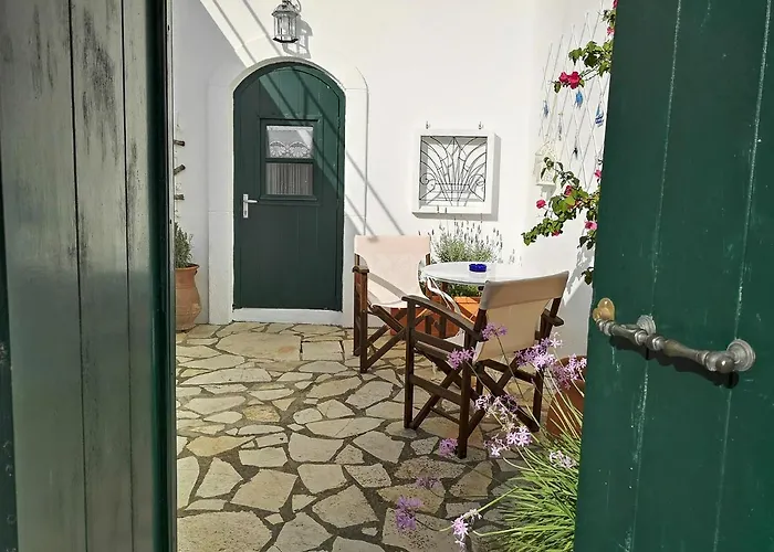 The Arch Feriehus Logothetianika